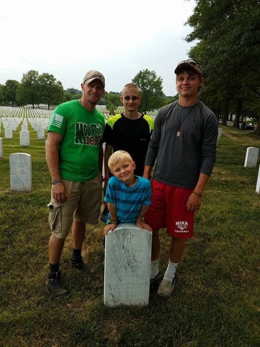 19105576_10155386695517748_4710919993743803043_n